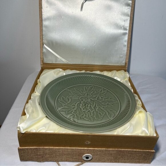 YUE DYNASTY KILN CELADON kiln glaze flower design dish decor Green  box - Picture 8 of 8